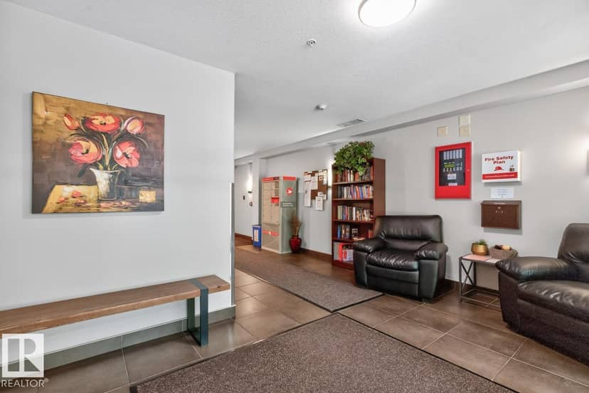 #210 501 Palisades Wy, Sherwood Park, photo 4
