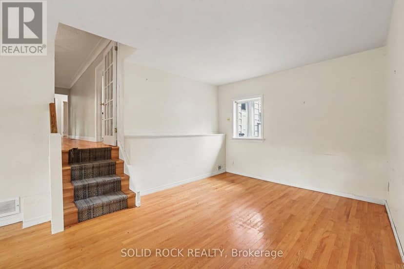 889 Mountainview Avenue — photo 11 of 40