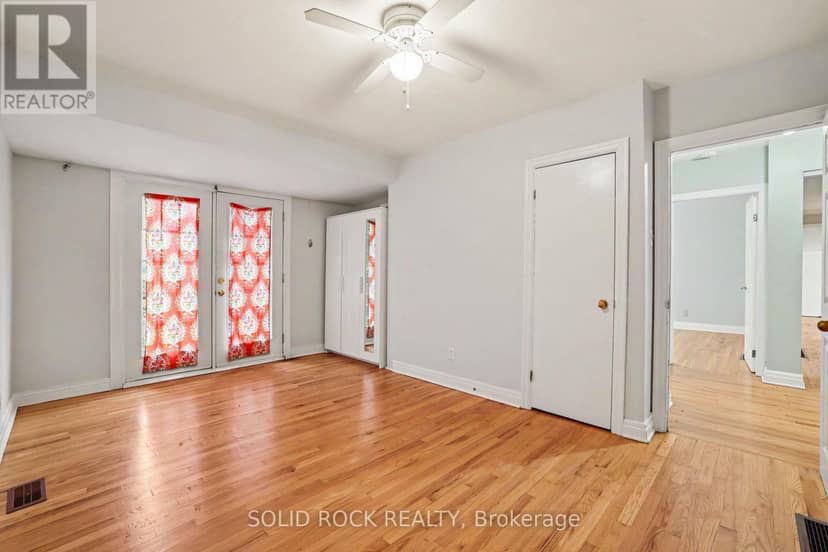 889 Mountainview Avenue — photo 16 of 40