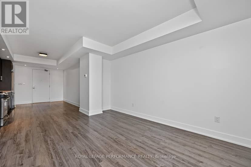 903 - 100 Champagne Avenue S — photo 9 of 28