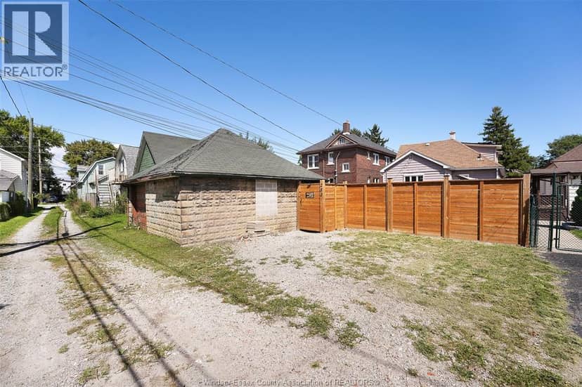 253 Pierre Avenue — photo 7 of 36