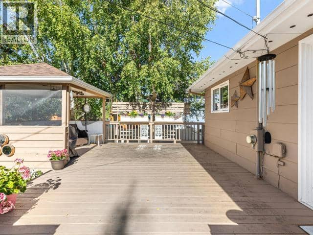43 Cedar Crescent — photo 28 of 34