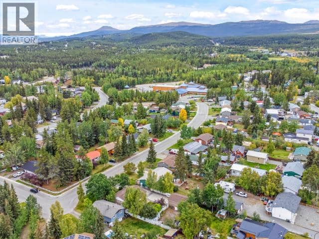 43 Cedar Crescent, Whitehorse, photo 3