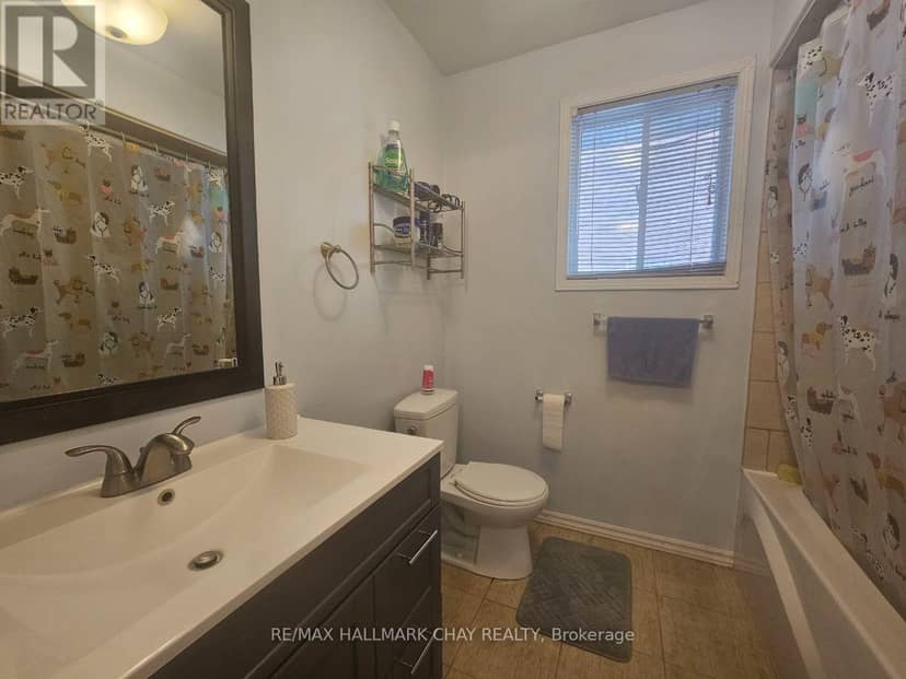 23 Morton Crescent — photo 12 of 24