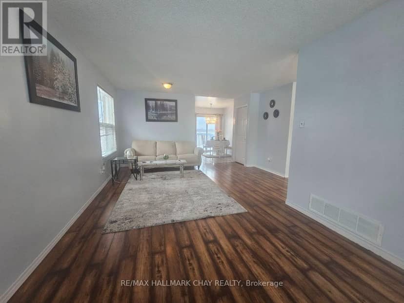 23 Morton Crescent — photo 4 of 24