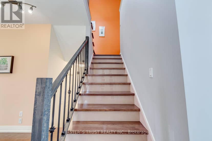 797 Khan Crescent — photo 24 of 40