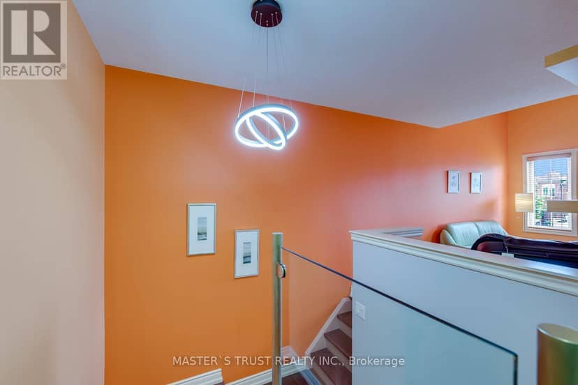797 Khan Crescent — photo 31 of 40