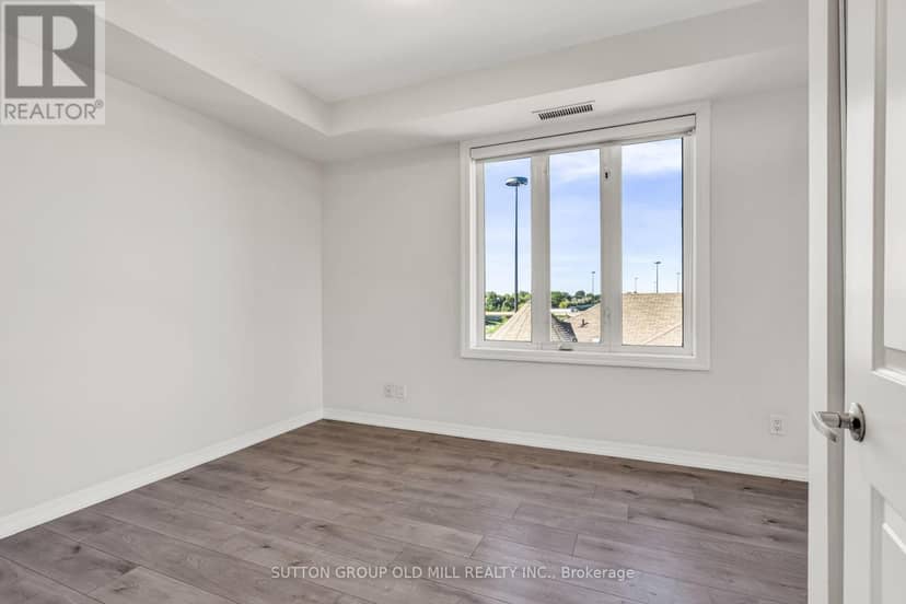 422 - 245 Dalesford Road — photo 10 of 15