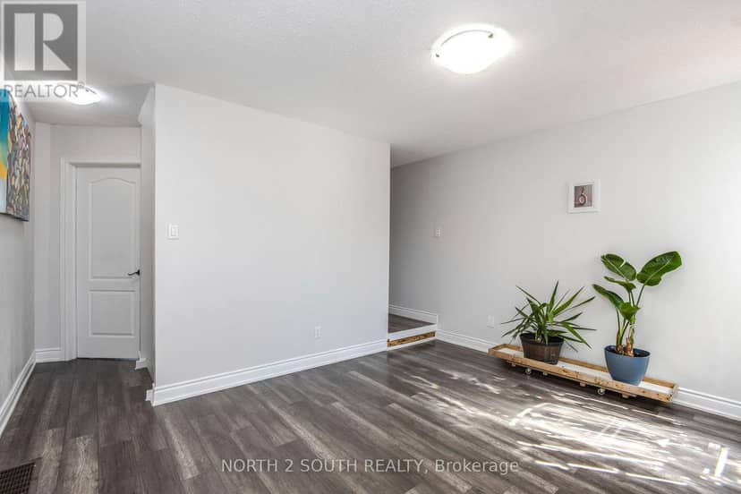 87 Scott Crescent — photo 19 of 35