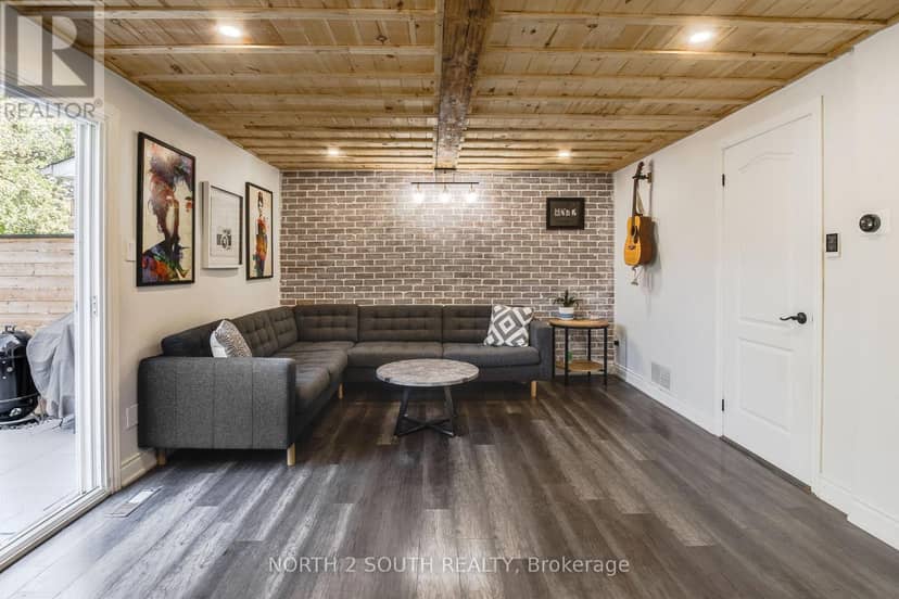 87 Scott Crescent — photo 8 of 35