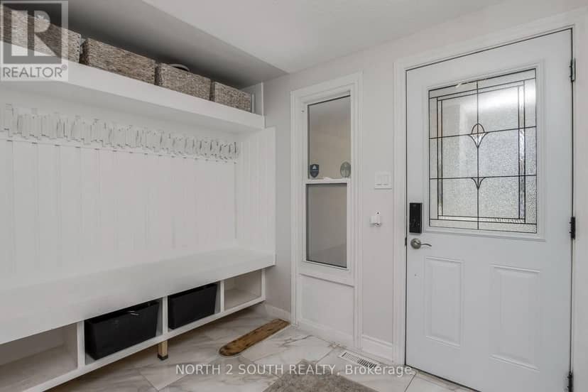 87 Scott Crescent — photo 4 of 35