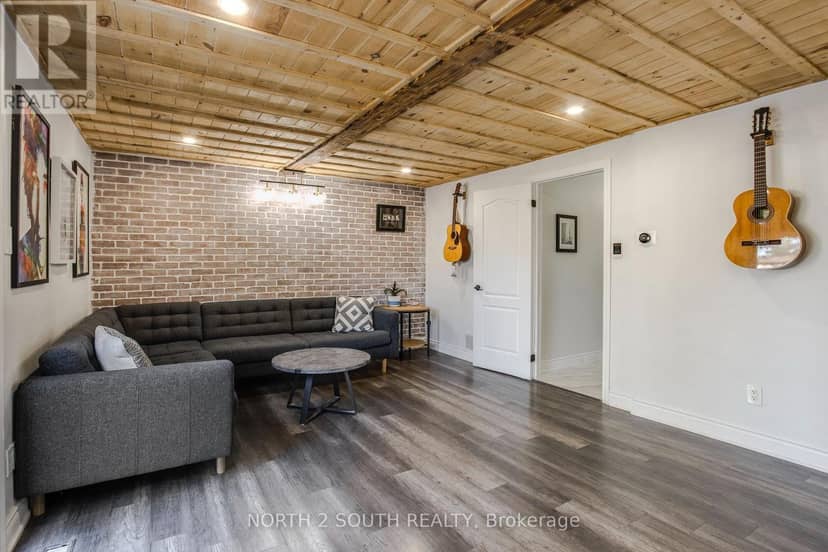 87 Scott Crescent — photo 9 of 35