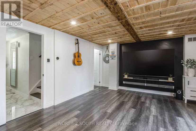 87 Scott Crescent — photo 10 of 35