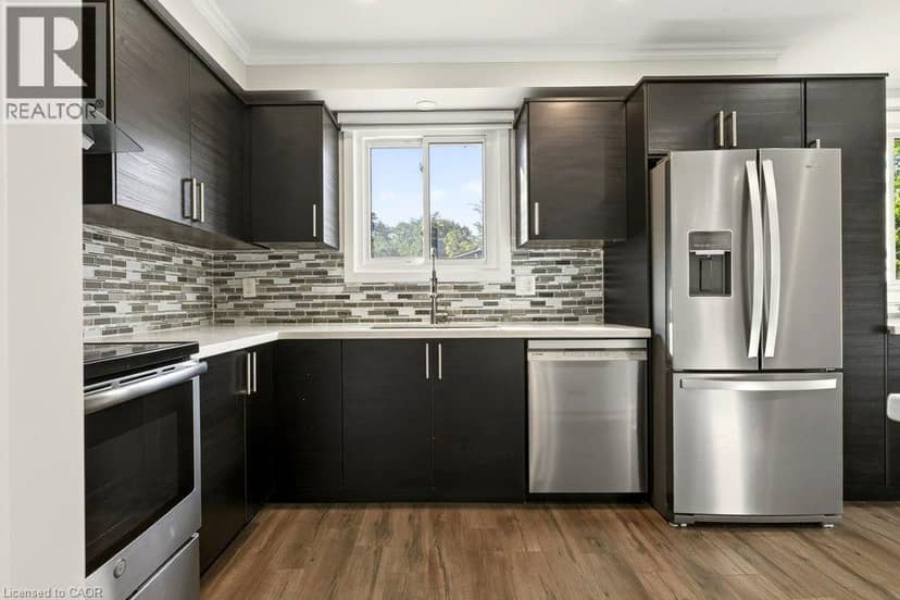 168 BERKINDALE Drive — photo 11 of 29