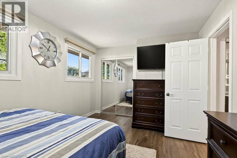 168 BERKINDALE Drive — photo 13 of 29