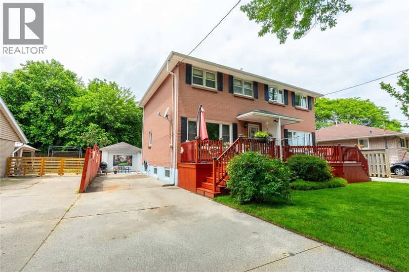 845 Vroom Avenue — photo 2 of 32