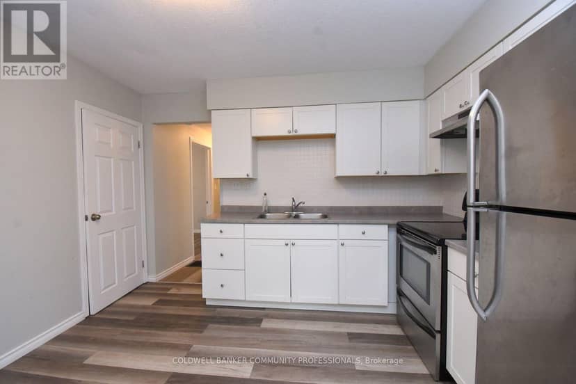 58 Wellington Street — photo 12 of 37