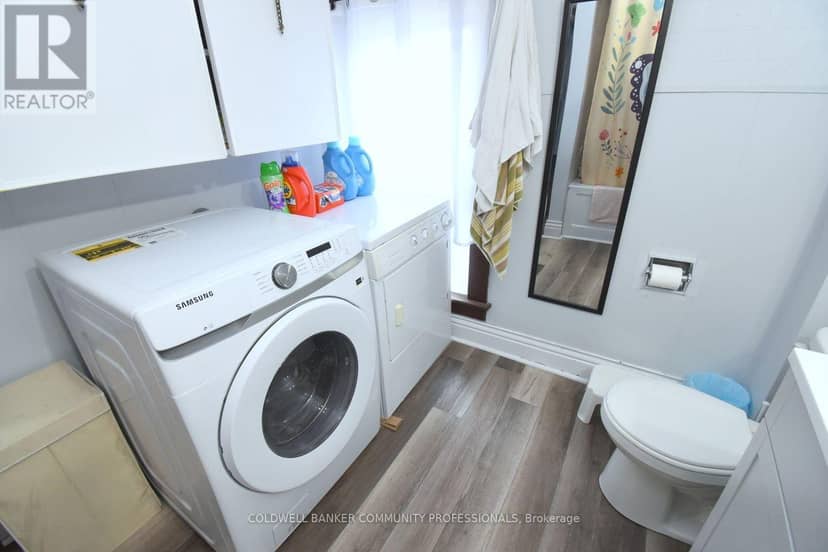 58 Wellington Street — photo 31 of 37