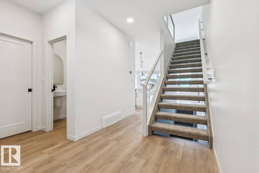 202 Stetson LO, Ardrossan, photo 3