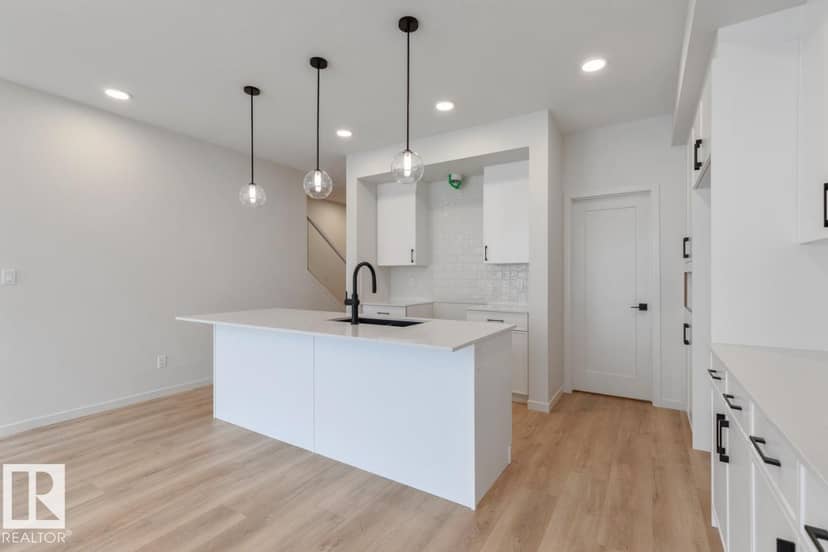 202 Stetson LO, Ardrossan, photo 5