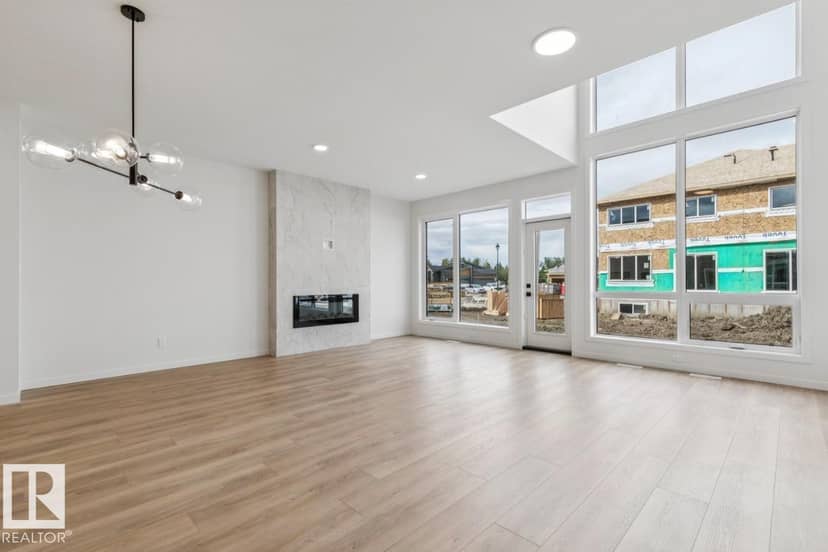 202 Stetson LO — photo 11 of 37