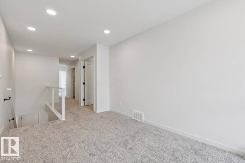 202 Stetson LO — photo 15 of 37