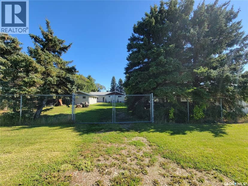 200 & 202 Saskatchewan AVENUE — photo 40 of 40