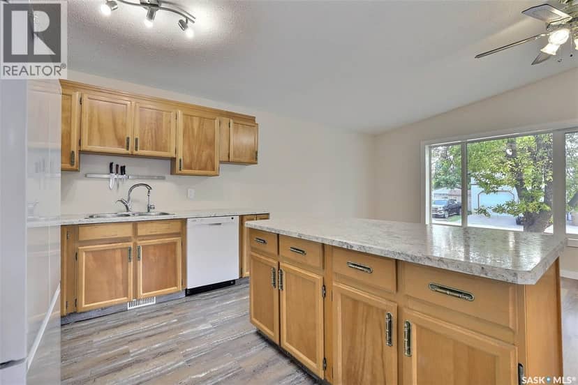 7126 Dalgliesh DRIVE — photo 12 of 39