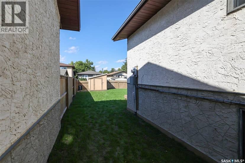 7126 Dalgliesh DRIVE — photo 31 of 39