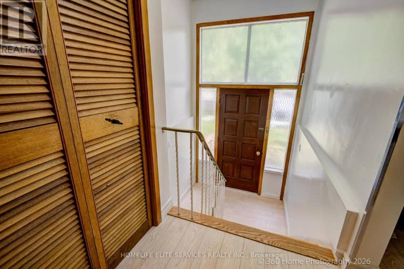 69 Castlebury Crescent — photo 5 of 26