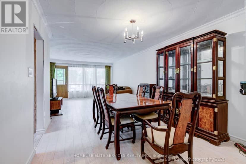69 Castlebury Crescent — photo 8 of 26