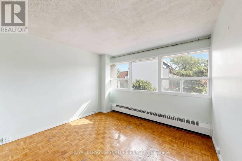 411 - 100 Leeward Glenway — photo 11 of 23