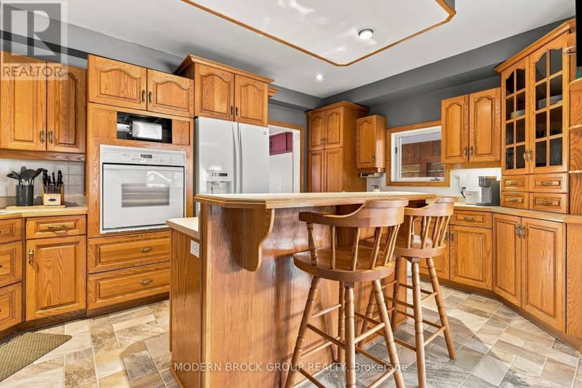 59 Schofield Avenue — photo 26 of 40