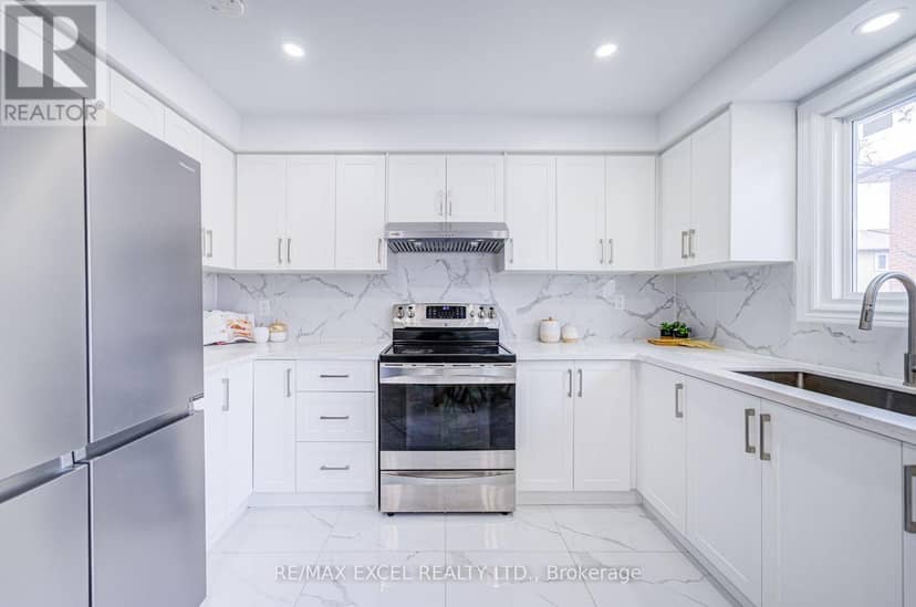 8 Simsbury Court — photo 13 of 40