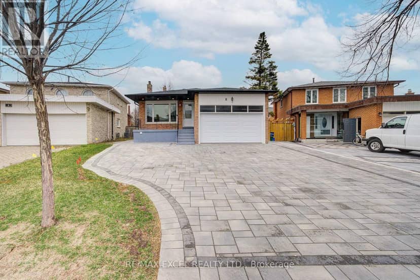8 Simsbury Court, Markham, photo 2