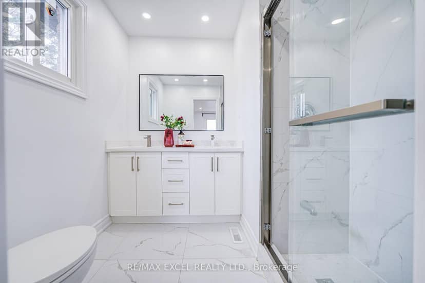 8 Simsbury Court — photo 21 of 40