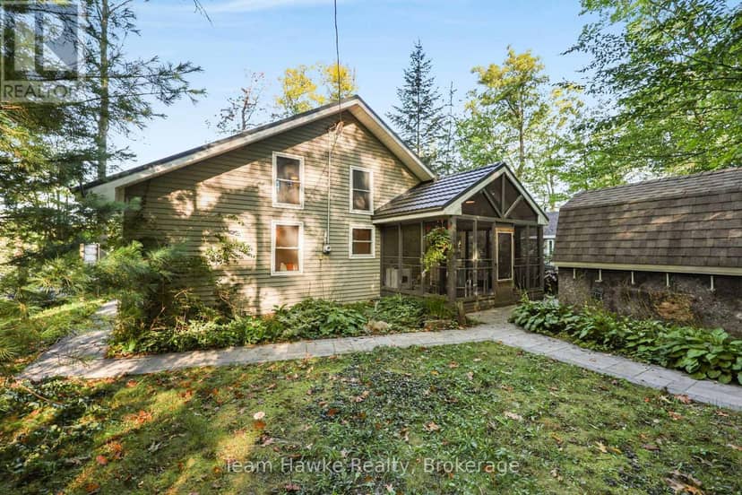 8 Farlain Lake Road E — photo 2 of 40