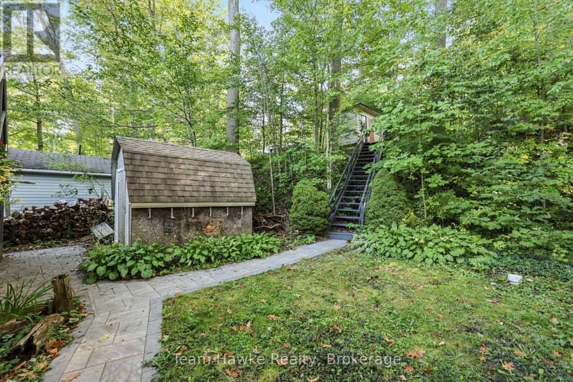 8 Farlain Lake Road E — photo 3 of 40
