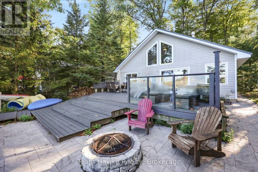 8 Farlain Lake Road E — photo 32 of 40