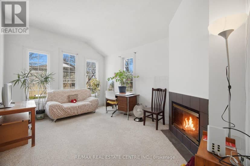 2 - 3 Hartnell Square — photo 17 of 34