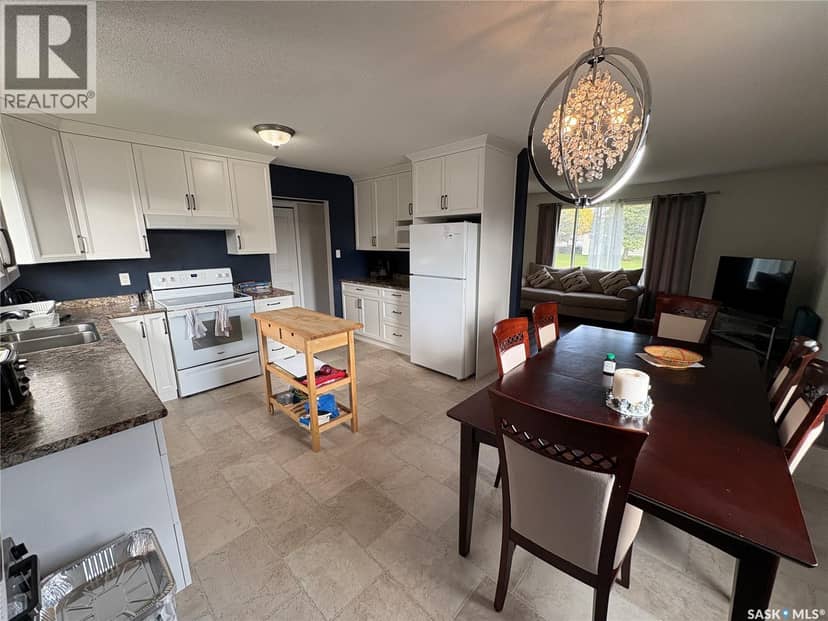 302 Pitt STREET — photo 15 of 35