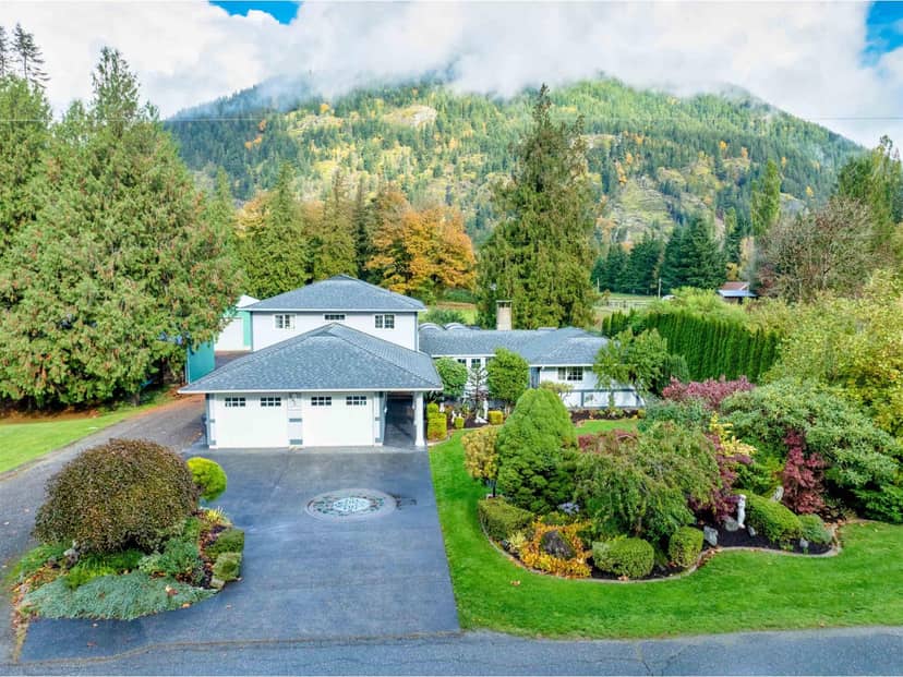 62525 AIRPORT ROAD, Hope, Hope