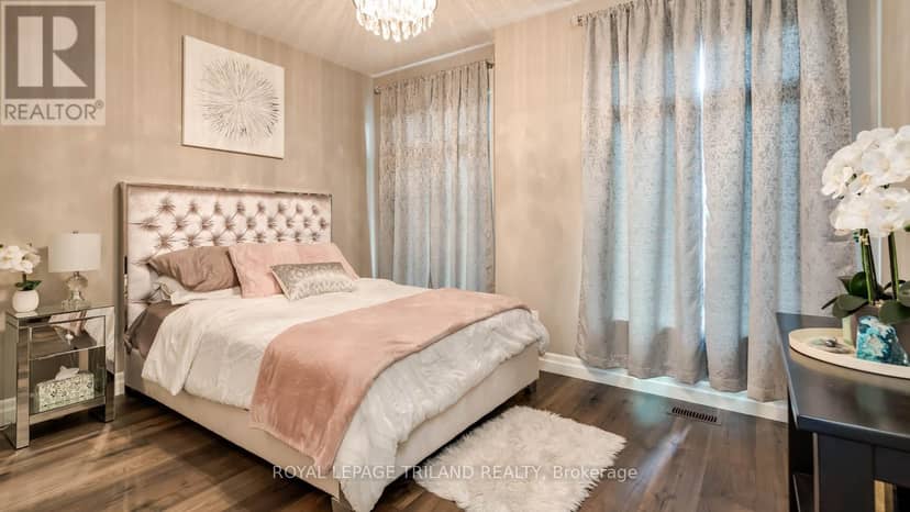 37 Ashby Crescent — photo 18 of 39