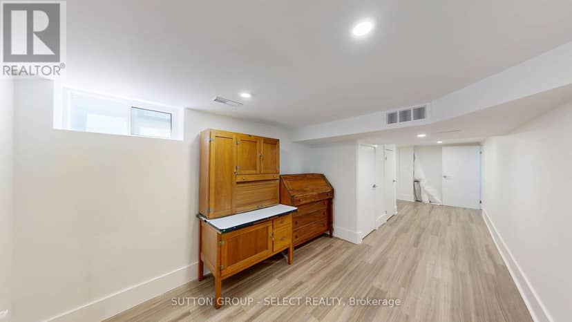 228 Riverside Drive — photo 23 of 36