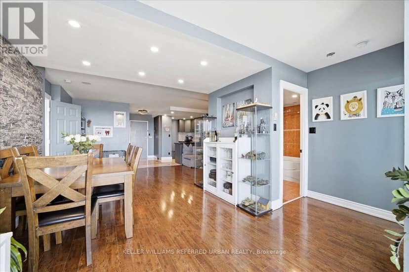 1902 - 10 Torresdale Avenue — photo 21 of 38