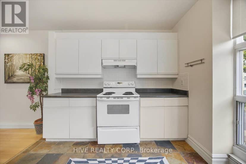 D - 957 Broadview Avenue — photo 13 of 36