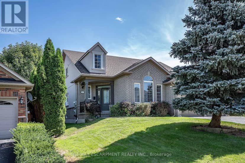 151 Moore Crescent — photo 1 of 40