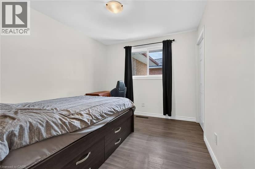 93 NUGENT Drive — photo 15 of 39