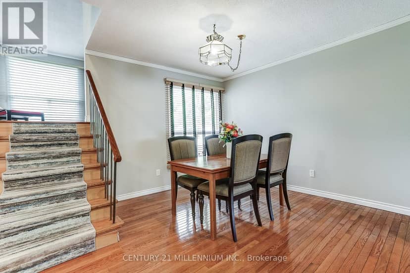 82 Horton Crescent — photo 11 of 40