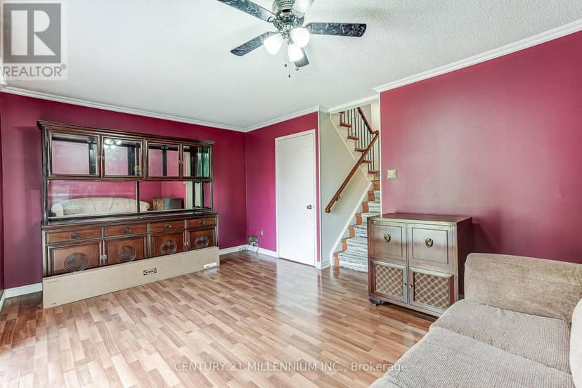 82 Horton Crescent — photo 18 of 40